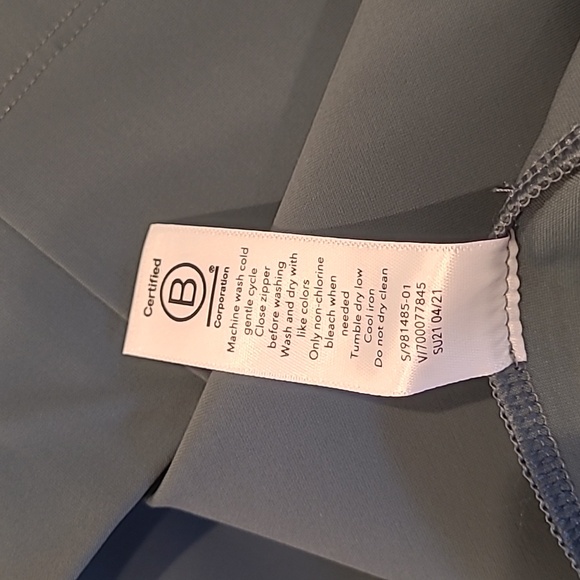 NWT Athleta Cosmic Kick Flare Pant - Picture 11 of 13